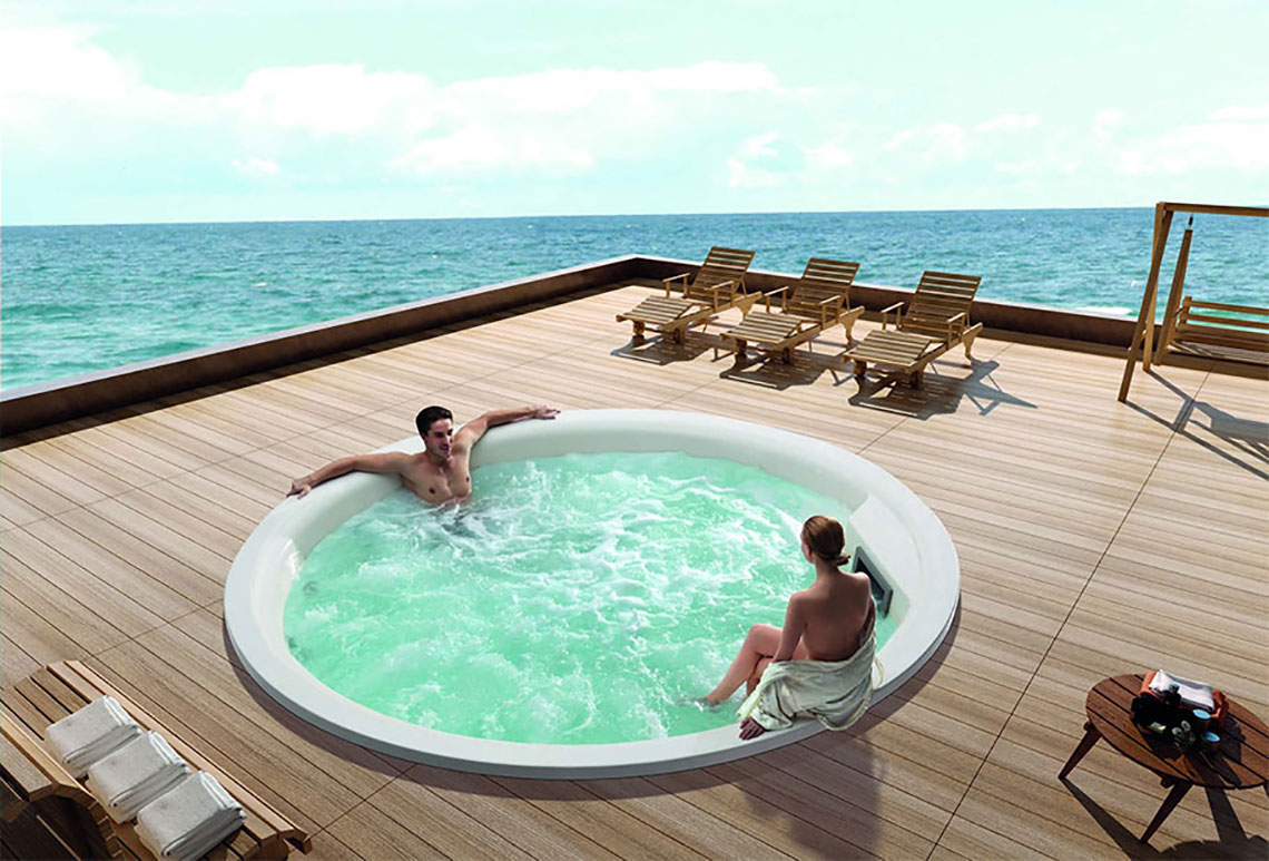 Utopia High Quality Outdoor Spa Tub in UK